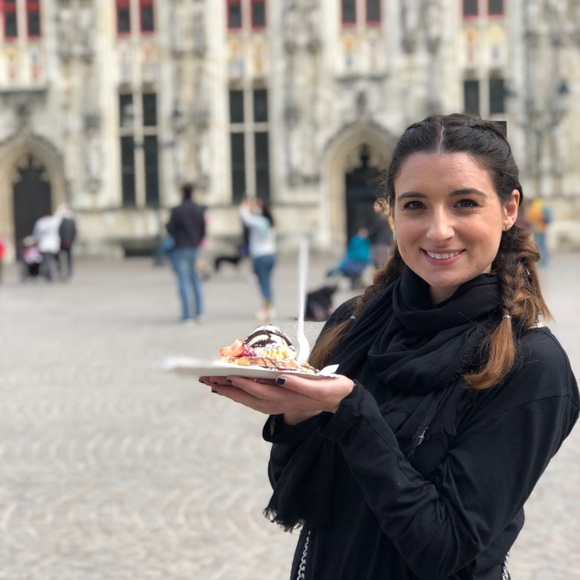 Meet your Posher, Rae - Picture 4 of 8